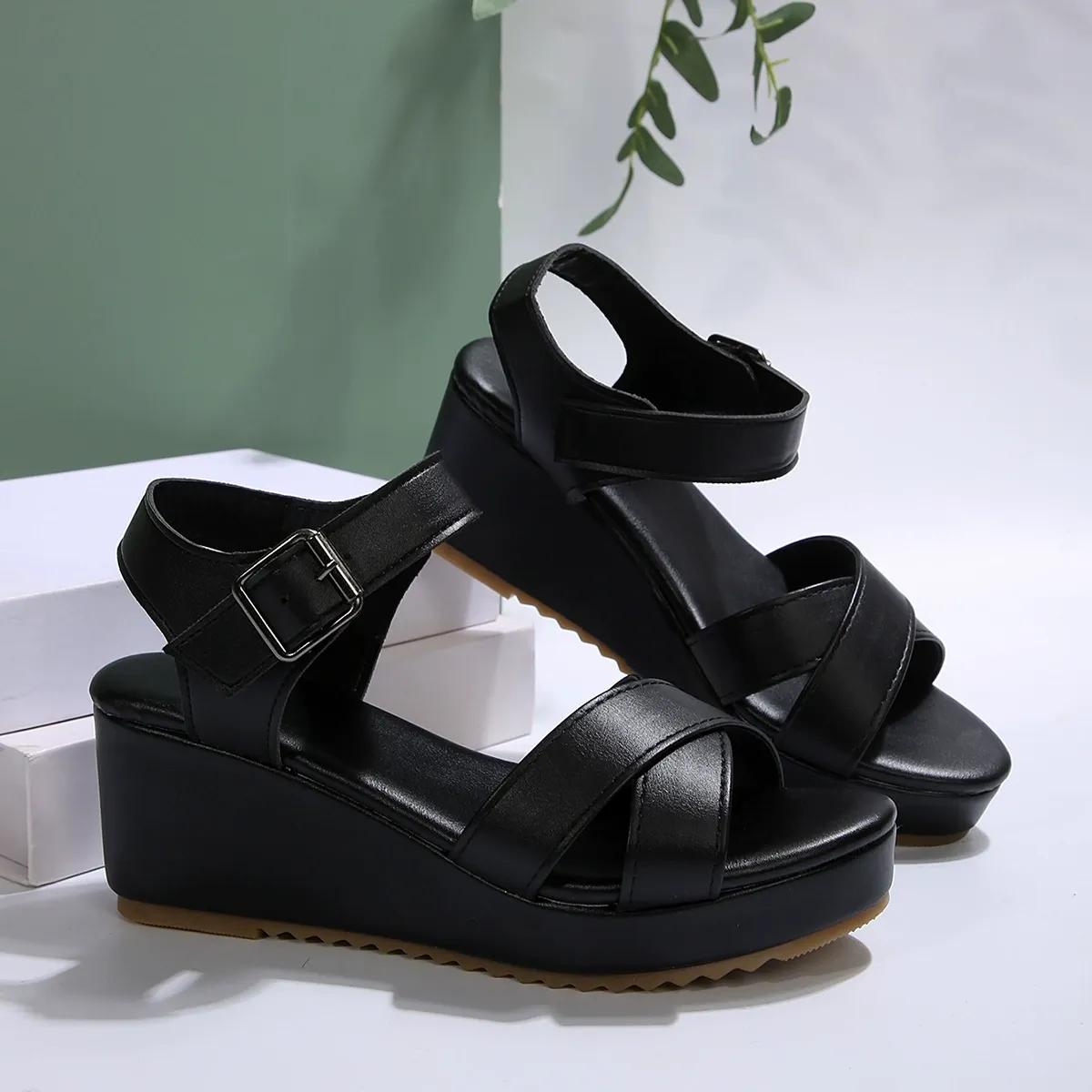open-toe sandals for women buckled Roman sandals