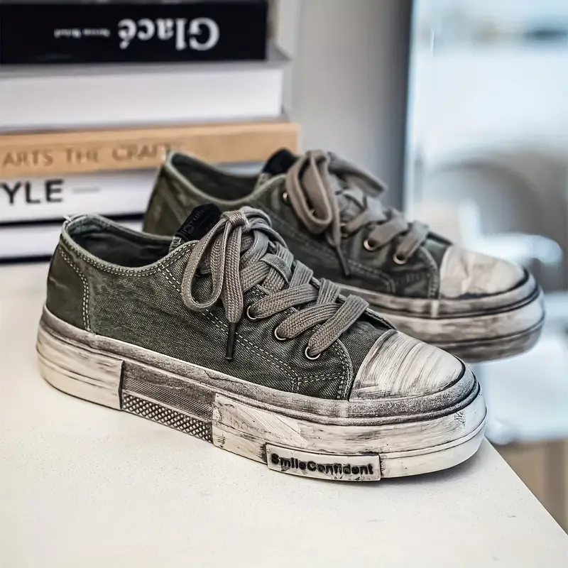 Men's Vintage Casual Canvas Sneakers - Low Top, Solid Color, Fabric Lining, Rubber Sole, PU Insole, Universal Fit, Trendy Street Style, All-Season Comfort