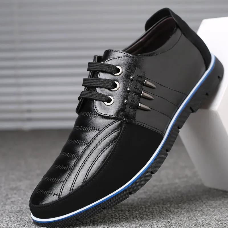 Summer new men's shoes with perforated leather shoes