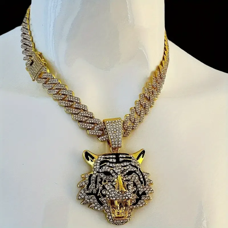 Tiger Head Shape Pendant Necklace