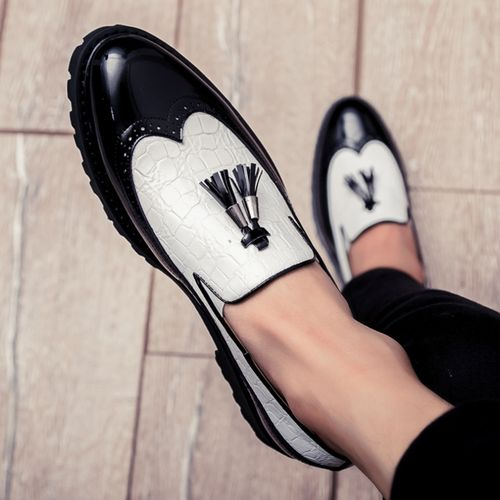 Glossy Tassel Brogue Loafer