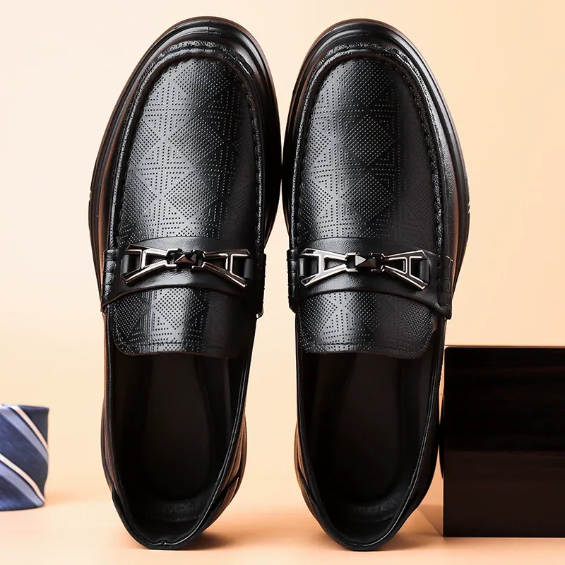 Loafers men wear the new men's cowhide driving shoes in summer