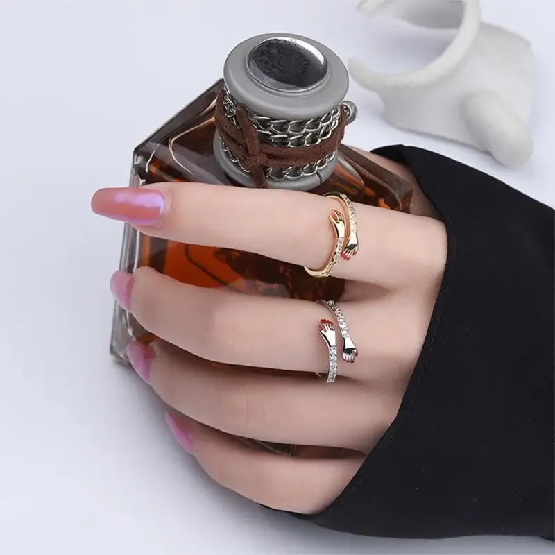 1pc Creative Fashion Shining Exquisite Embracing Hands Design Open Ring, Punk Style Jewelry, Birthday Party Jewelry Anniversary Gift