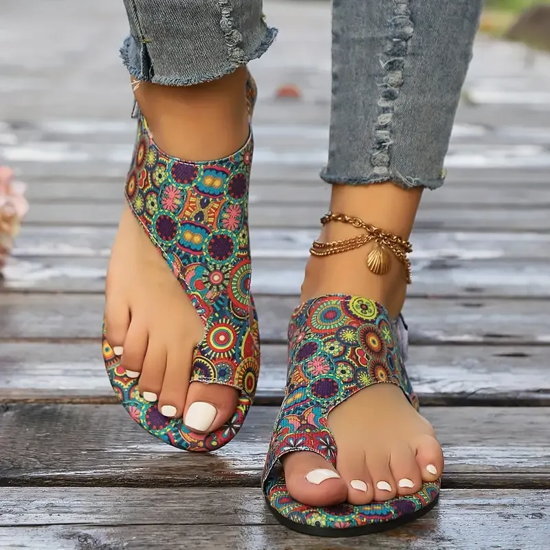 Boho-Chic Women's Floral Flat Sandals With Hook-and-loop