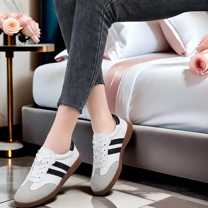 Women's Striped Pattern Flat Sneakers, Casual Lace Up Outdoor Shoes, Comfortable Low Top Shoes