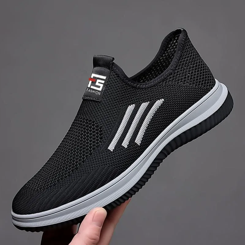 Spring and summer mesh breathable flying woven casual sports shoes men's mesh shoes