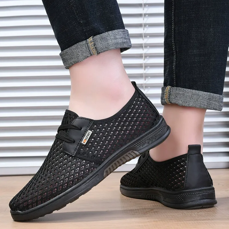 Summer Men's Lightweight Breathable Mesh Shoes with Openwork Pattern