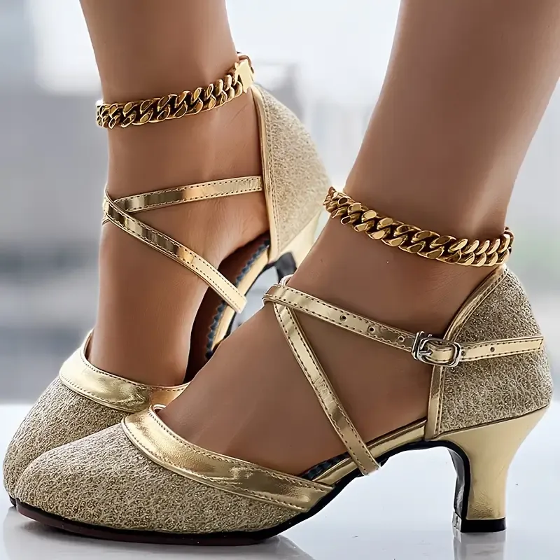 Stunning Women's
