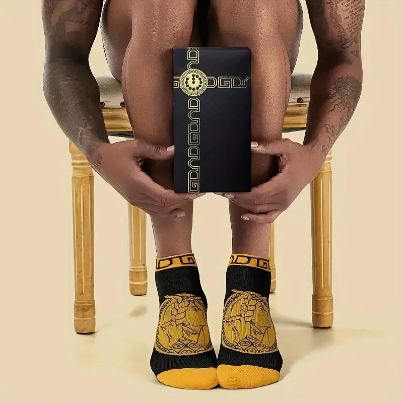 Gdad Men's Ankle Socks 4-Pack Gift Box Set, Cotton Blend, Anti-Bacterial Soft Comfort, High Elasticity, Knit Cotton65.30% Polyamide31.80% Elastane2.90%, Hand Wash Only, Portrait Pattern Design, Reinforced Seams