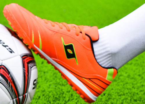 , running shoes, grass shoes, football shoes, low-top