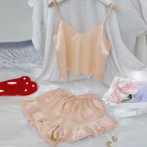 Two-piece summer thin, sexy and fashionable home wear with an interesting halter top