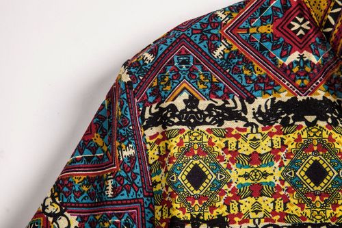 Men's floral short-sleeved shirt
