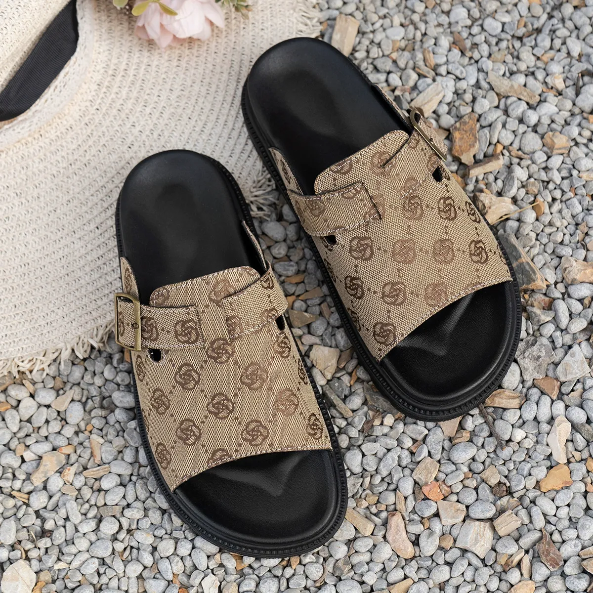 New high-end thick-soled ankle strap leather buckle one-piece Roman-style slippers