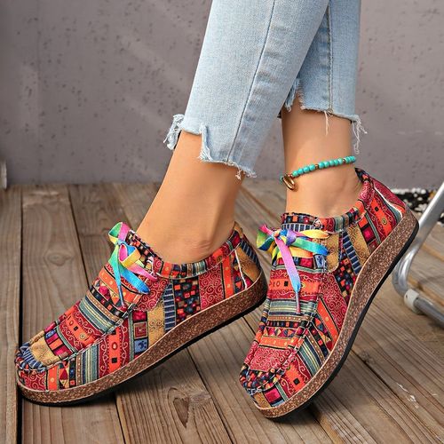 Large size ethnic style casual shoes for women