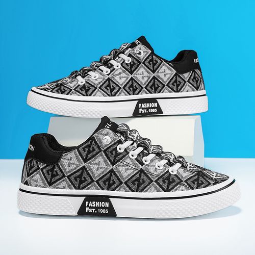 New men's canvas shoes for the summer of 2025