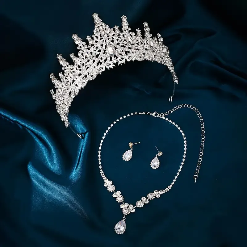 Elegant Rhinestone Crown