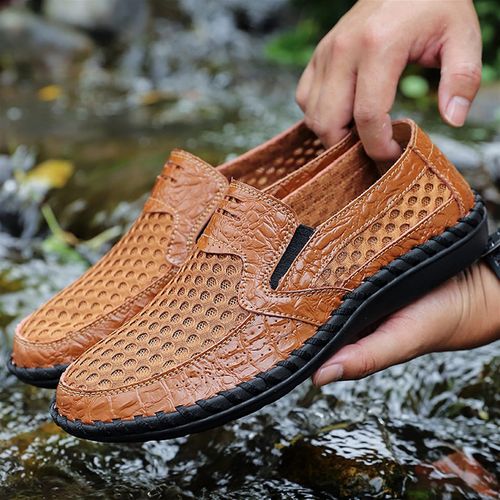 slip-on hollow breathable mesh large size shoes