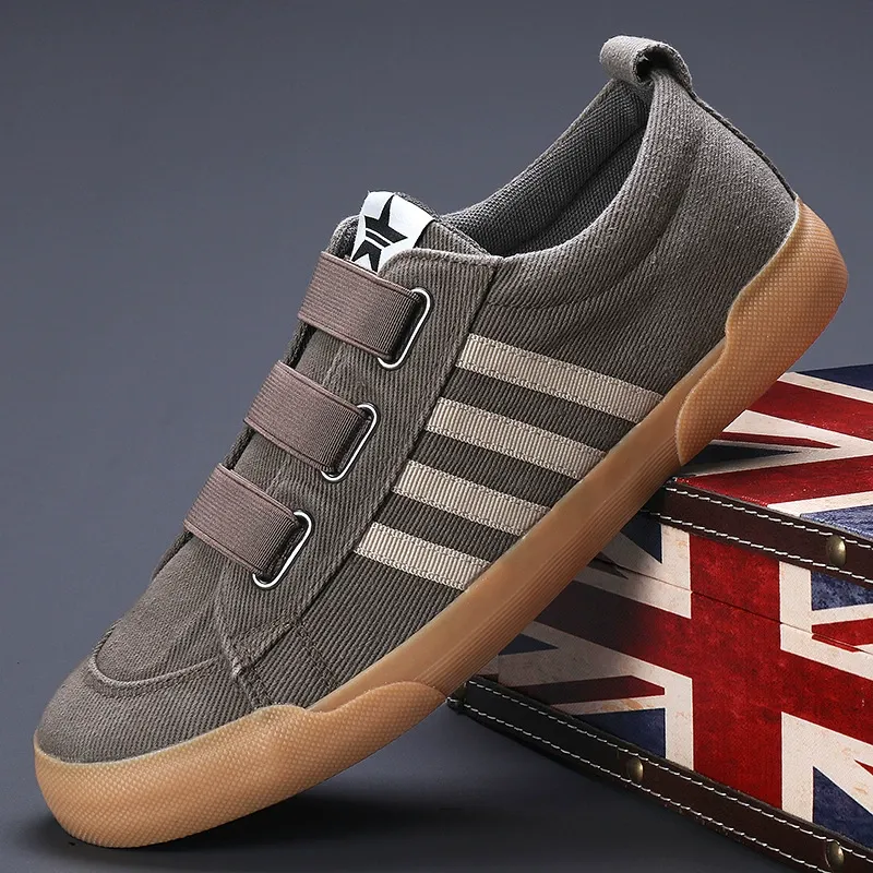 Trendy casual shoes, breathable and comfortable sneakers, soft soles, versatile sneakers for men