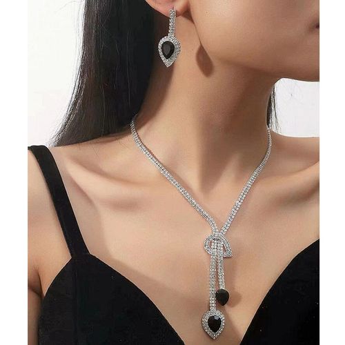 Exquisite Evening Clutch Set