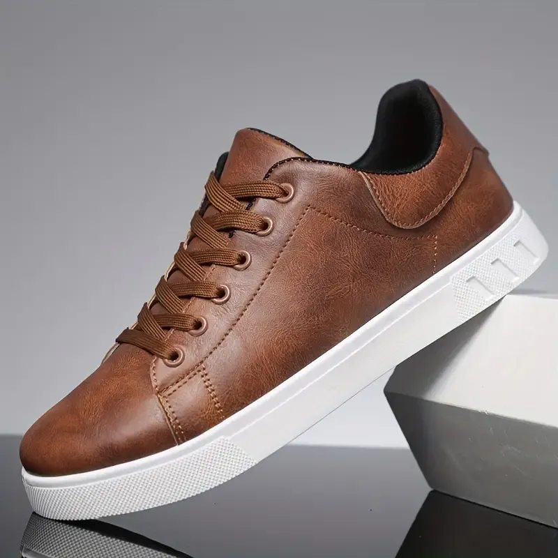Fashionable Low-Top Sneakers: Perfect for Street Style And Casual Outings