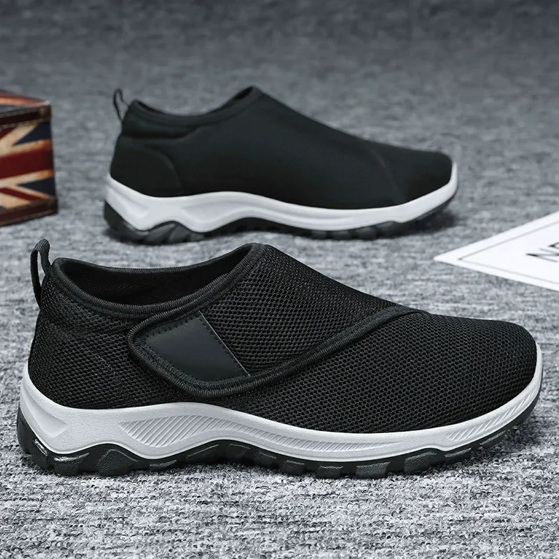Mesh breathable one-piece velcro slip-on shoes