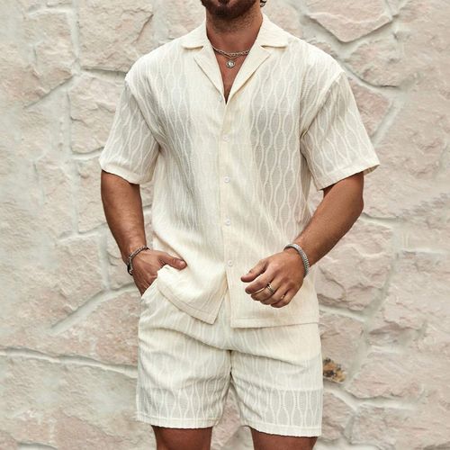 2PCS Lightweight fabric, comfortable and breathable. New summer style casual men's sports suit.