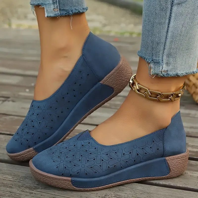 🔥🔥Hot Sale Promotion -Women's Summer Cutout Flats Casual Walking Shoes, Breathable Hollow-Out Loafers, Slip-On Comfort Footwear, Fashion Outdoor Sandals