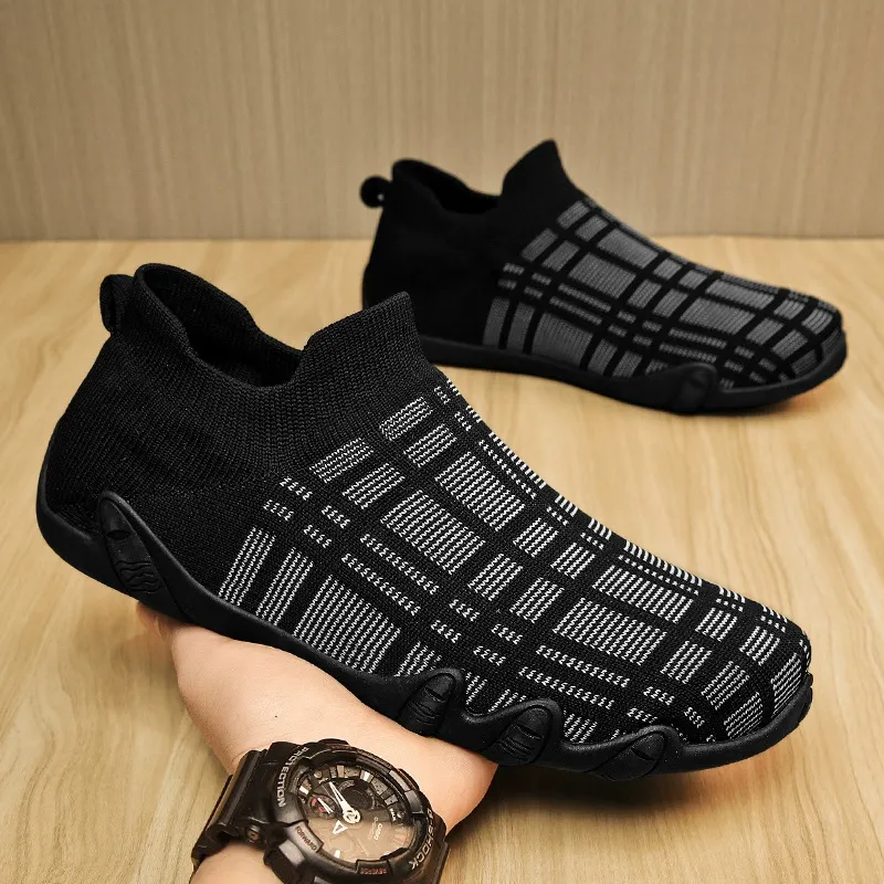 Men's mesh breathable slip-on shoes
