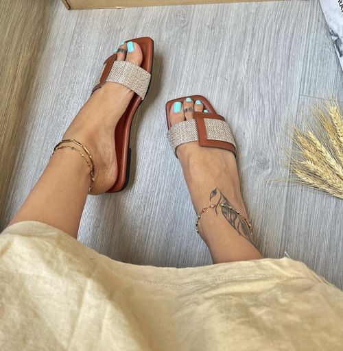 2024 summer square toe flat bottom simple one-line outer wear color matching soft bottom beach sandals for women