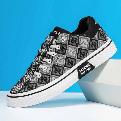 New men's canvas shoes for the summer of 2025