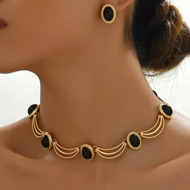 Vintage Style Black Oval
