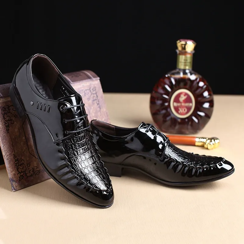 New men's casual pointed toe fashionable men's leather shoes handsome men's leather shoes