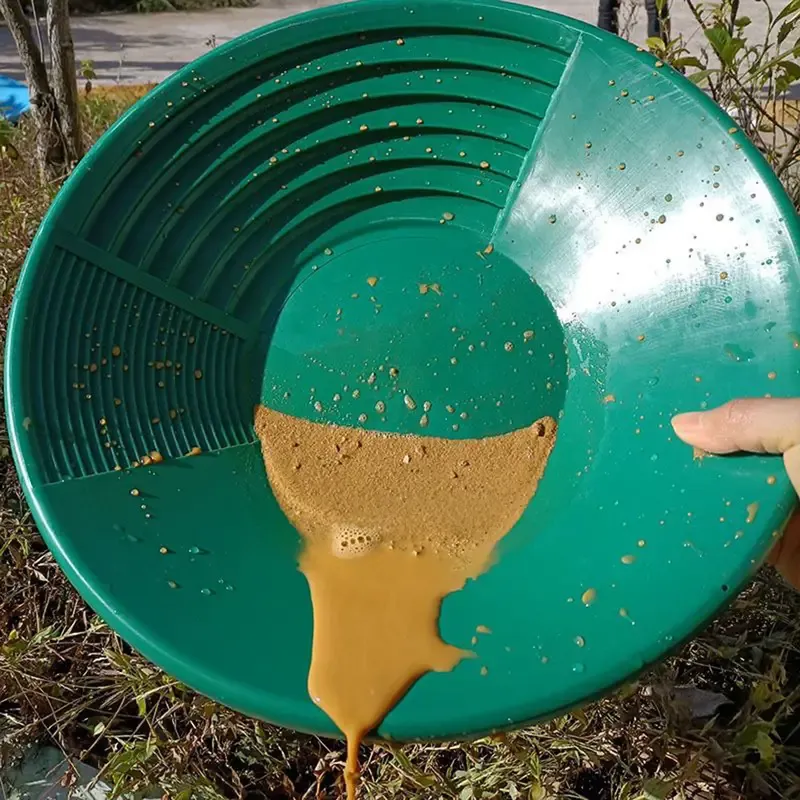 Durable Manual Golden Panning Pan - Heavy-Duty Plastic Construction for Efficient Nugget Mining, Dredging & Prospecting