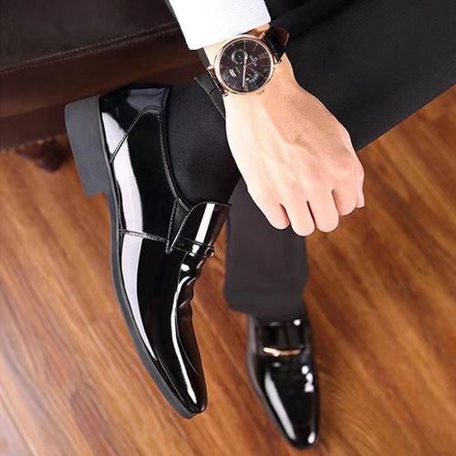 Pointed business leather shoes