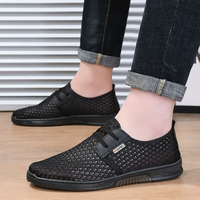 Summer Men's Lightweight Breathable Mesh Shoes with Openwork Pattern