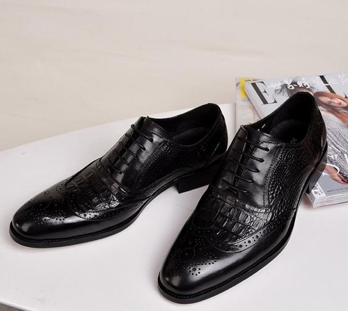 New Brock retro crocodile print leather shoes