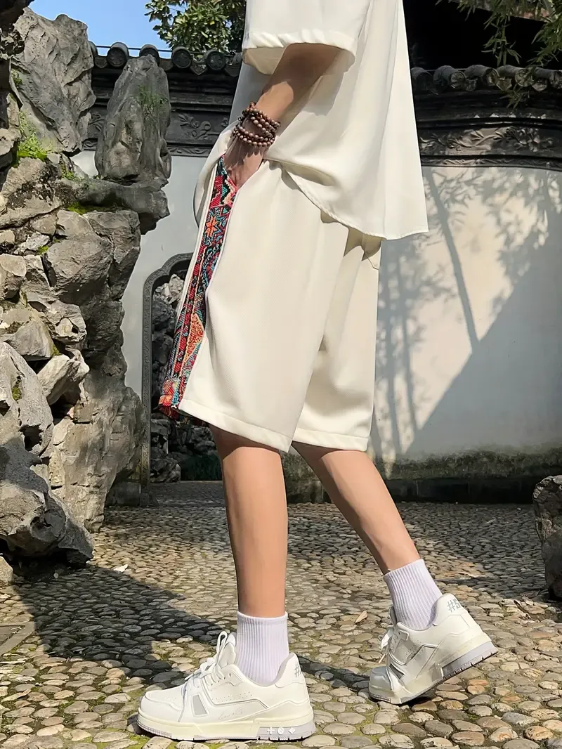 Loose Men's Shorts With Pockets, Ethnic Embroidery Graphic Print Casual Drawstring Shorts For Summer