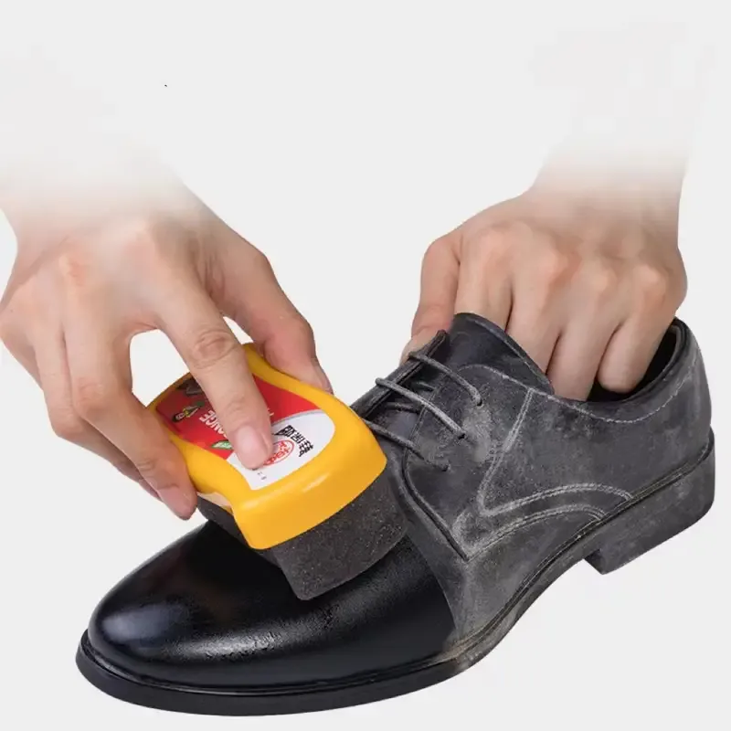 Quick-Drying Shoe Polish Wipe
