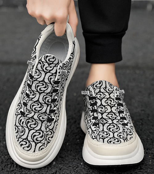 Breathable lightweight casual shoes