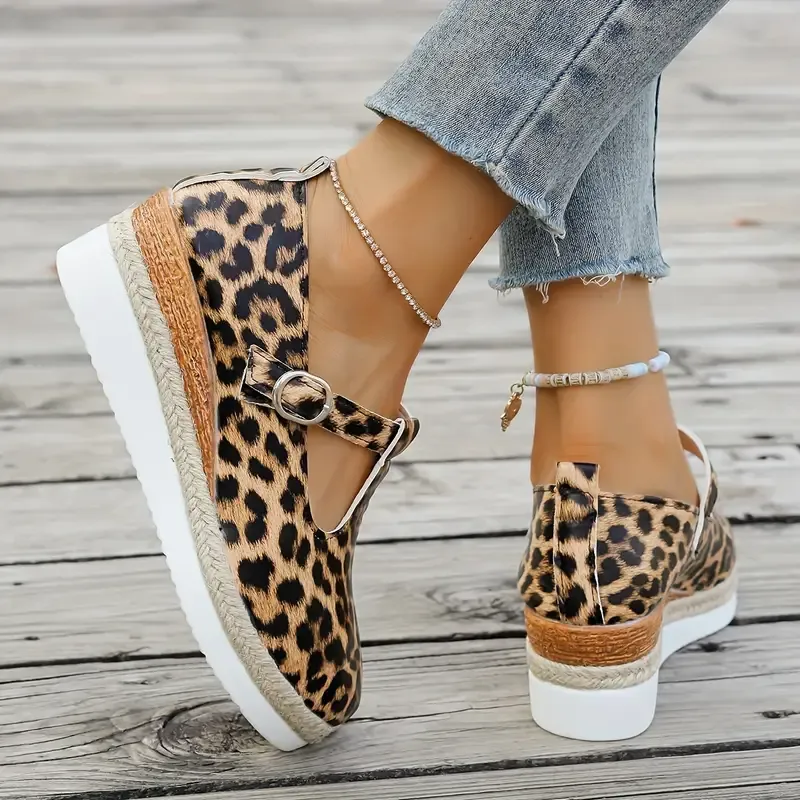 🔥🔥Hot Sale Promotion -Elegant Women's Leopard Print Loafers - Lightweight, Slip-On Casual Shoes With Rubber Sole For All Seasons