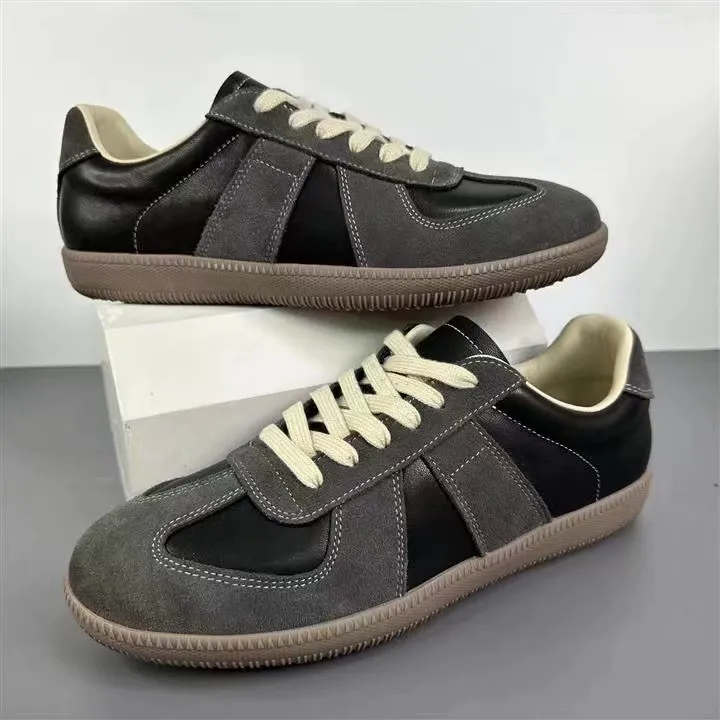 New trendy and versatile sporty casual white shoes with soft sole plate