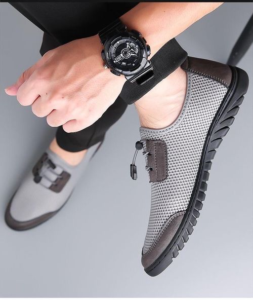 Summer perforated breathable mesh shoes with soft soles and lightweight round toe mesh shoes