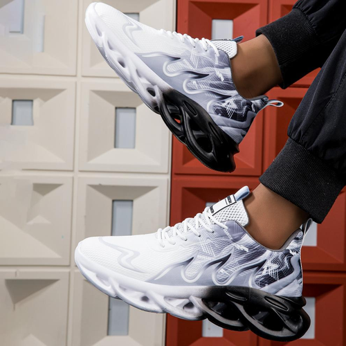 Hot selling men's sports shoes