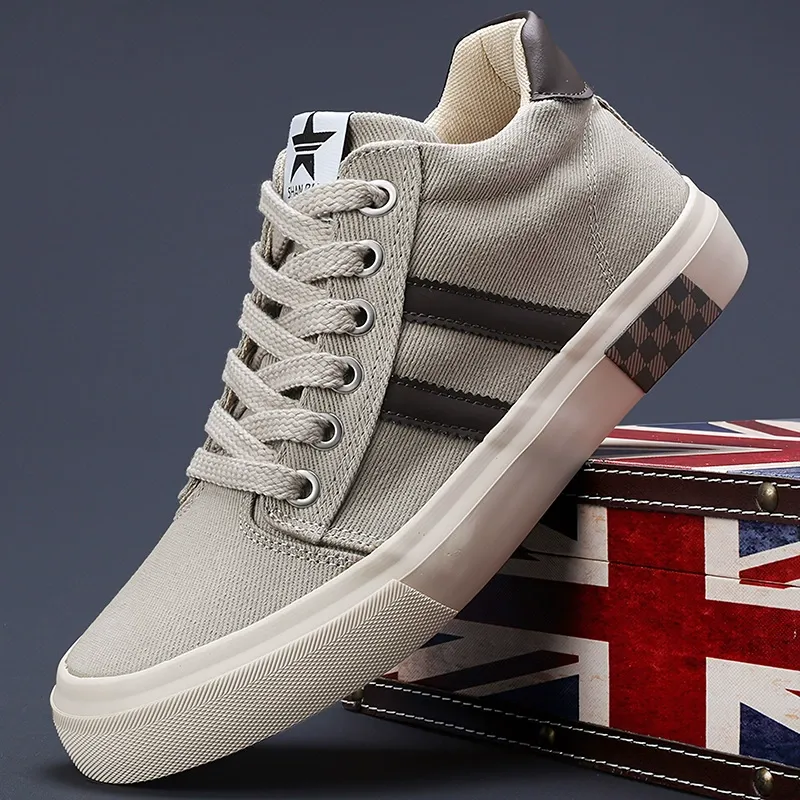 Versatile, fashionable and casual men's canvas shoes with LACES and comfortable flat shoes
