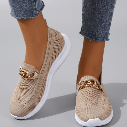 Slip-on knitted breathable and comfortable sneakers