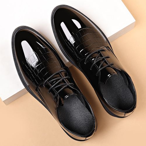 High-end plus-size men's business leather shoes, premium glossy formal leather shoes, versatile casual men's shoes.