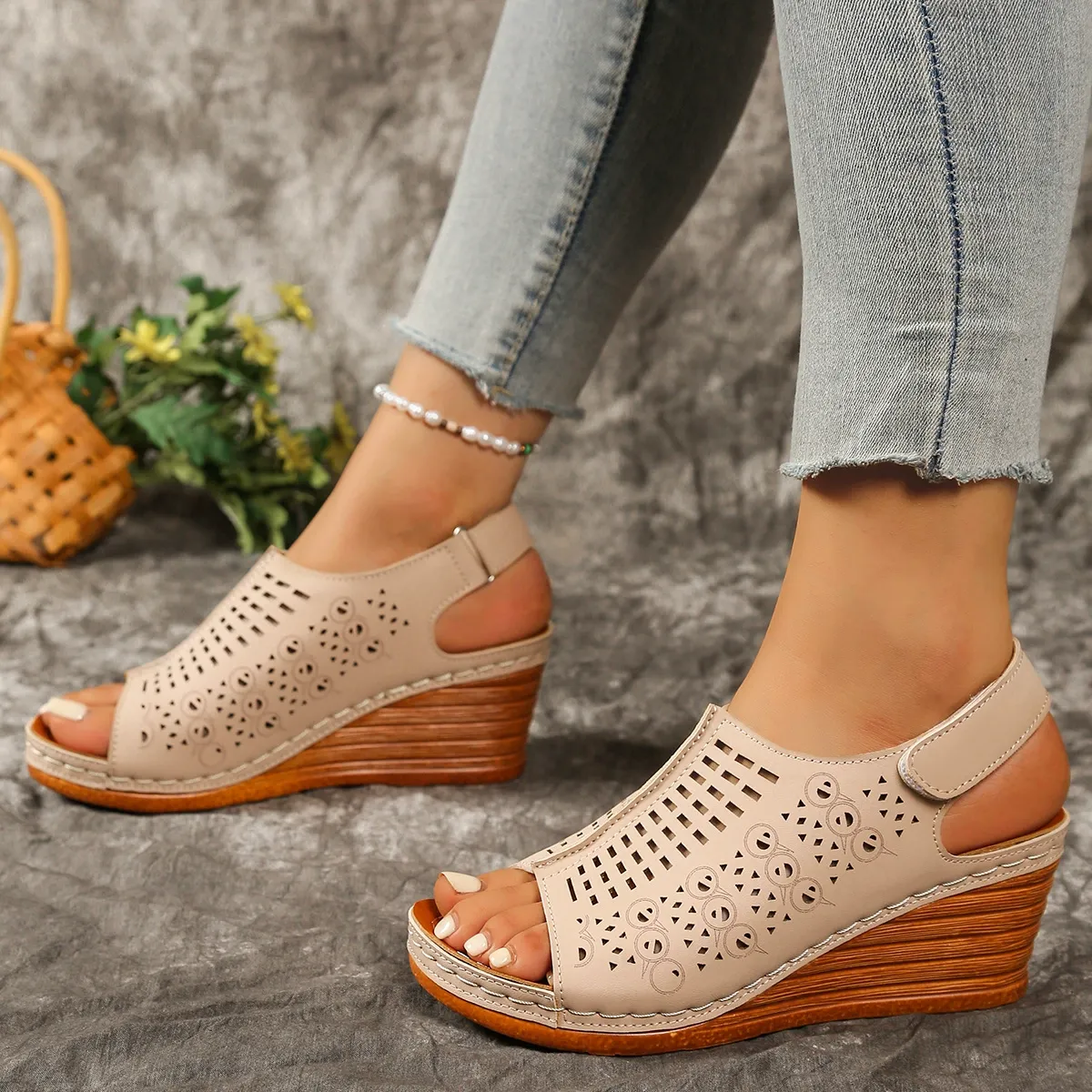 Wedge sandals summer new hollow sandals