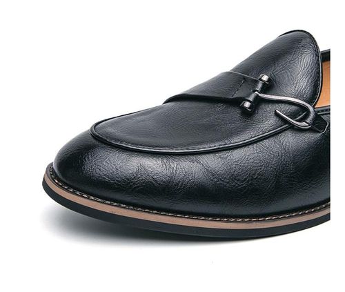 Trendy and fashionable low-top casual men's leather shoes
