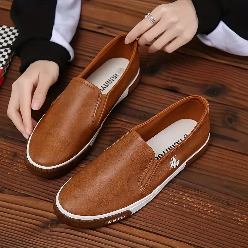 Men's Trendy Solid Colour Slip On Skateboard Shoes, Comfy Non Slip Casual Sneakers For Men's Outdoor Activities