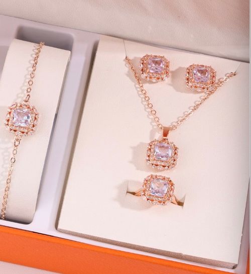 Glamorous Women's Quartz Watch